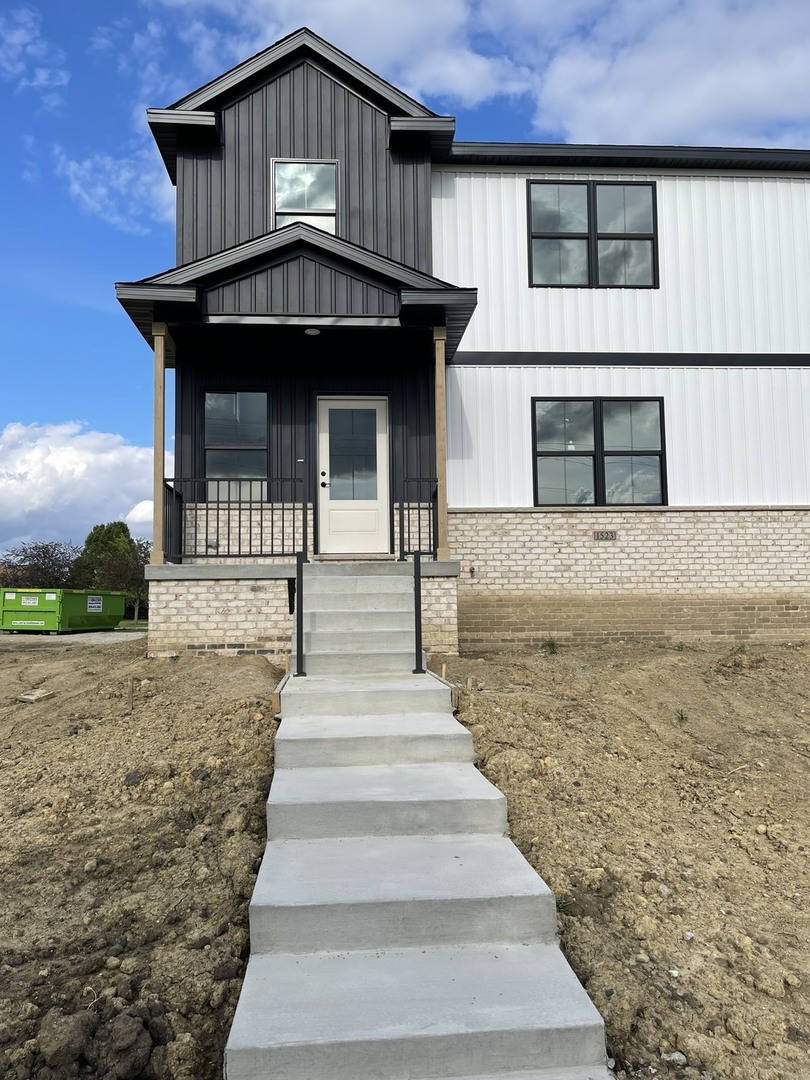 Photo 1 of 8 of 1523 Belclare Road townhome