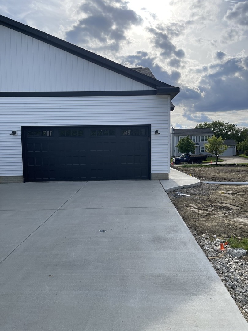 Photo 8 of 8 of 1523 Belclare Road townhome