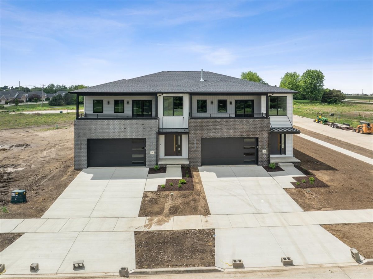 Photo 50 of 64 of 385 Larkspur Lane townhome