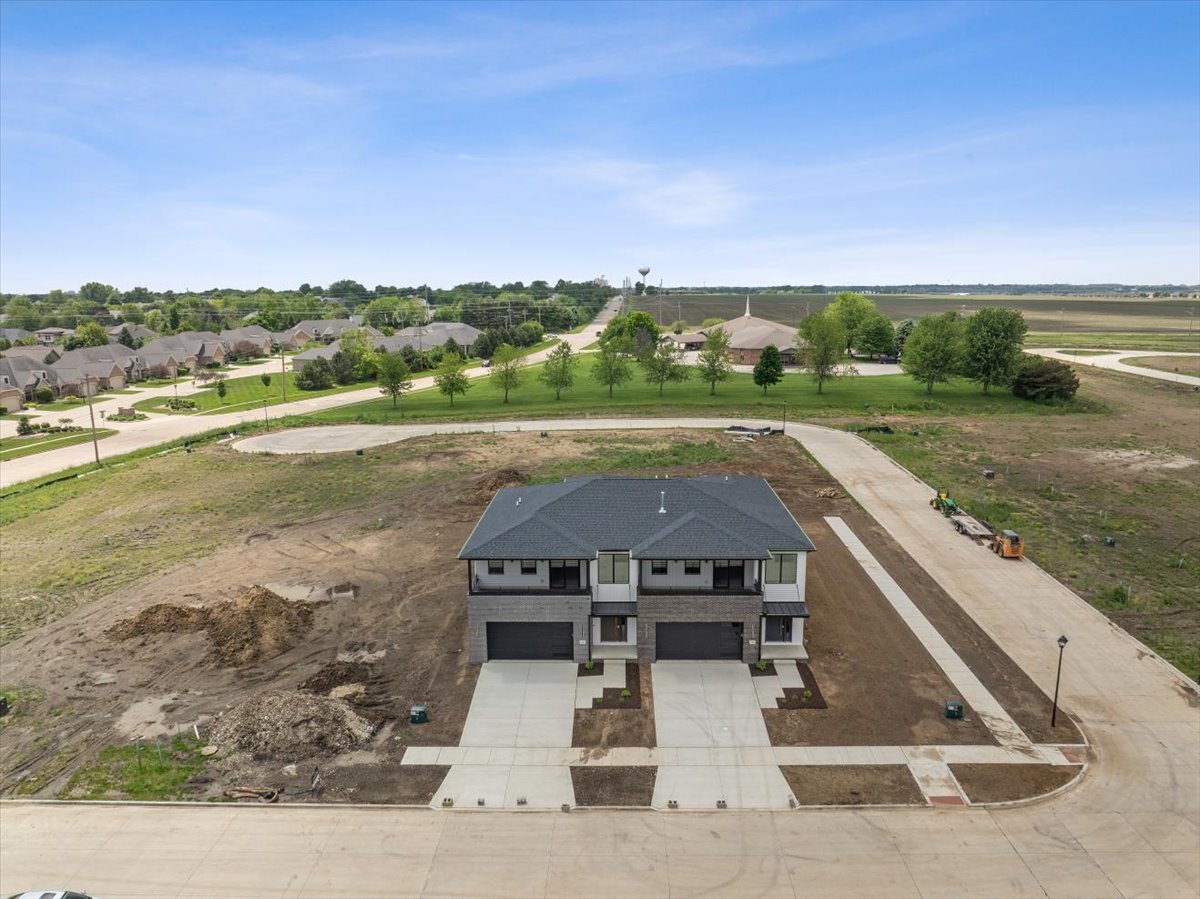 Photo 51 of 64 of 385 Larkspur Lane townhome