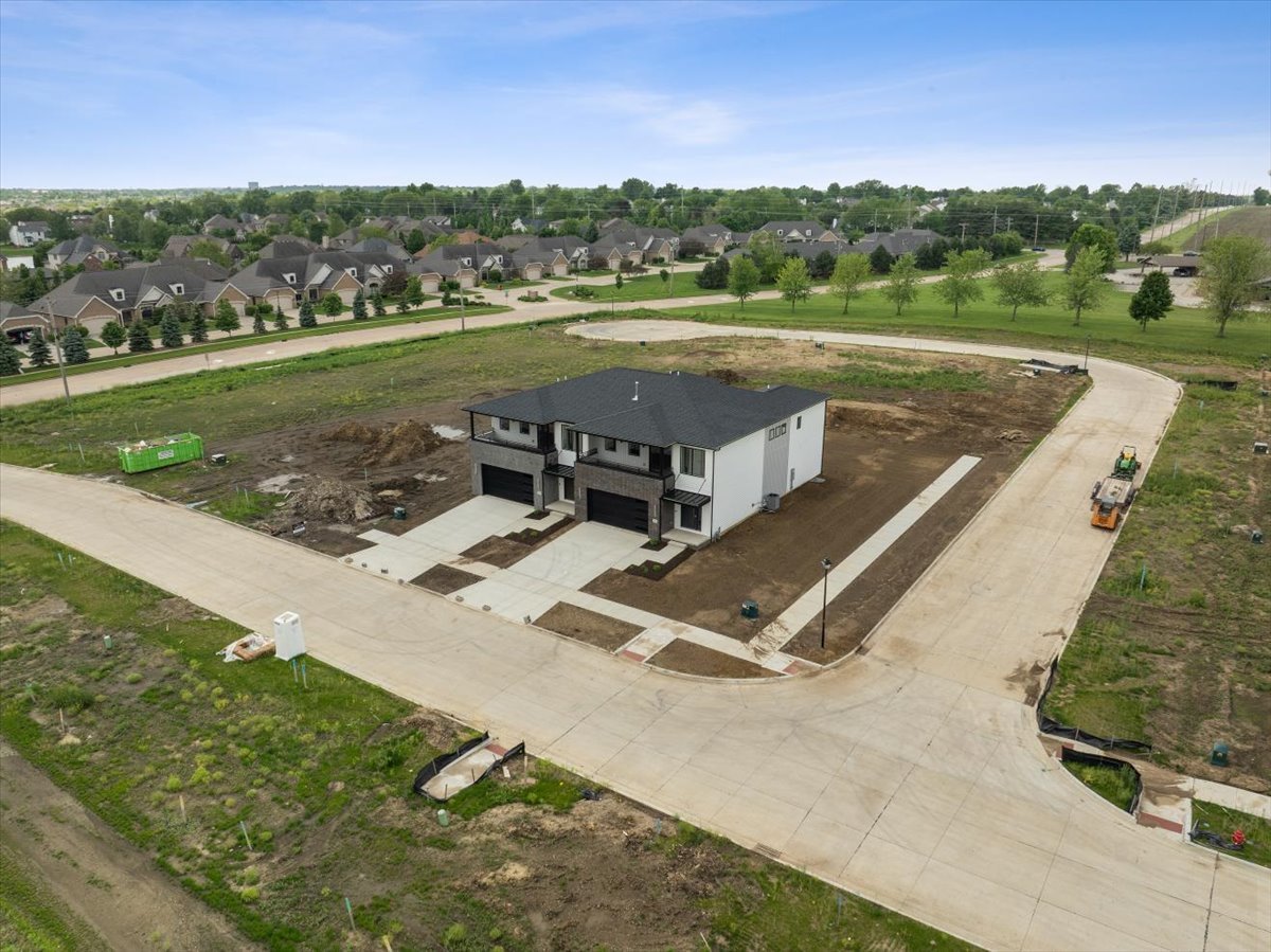 Photo 64 of 64 of 385 Larkspur Lane townhome