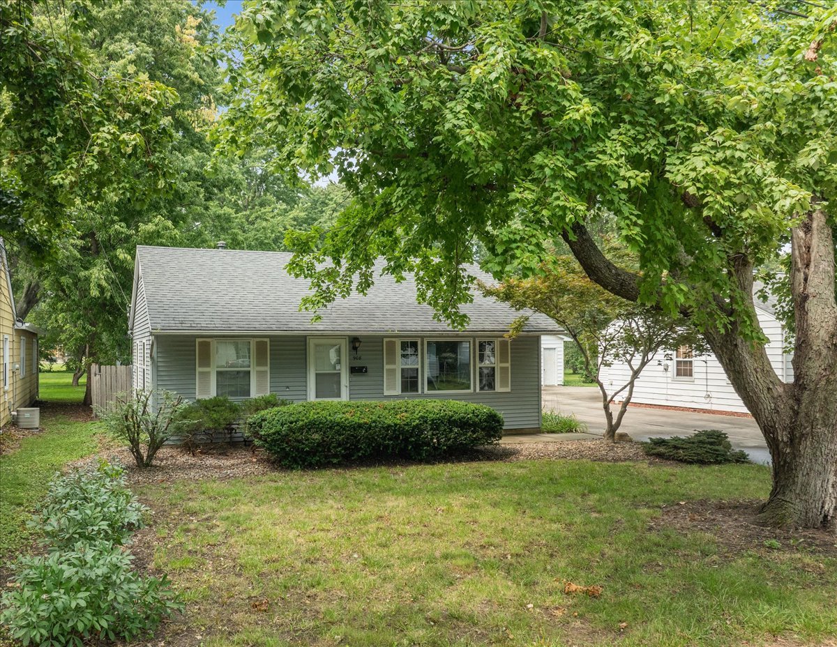 Photo 1 of 20 of 908 Kern Street house