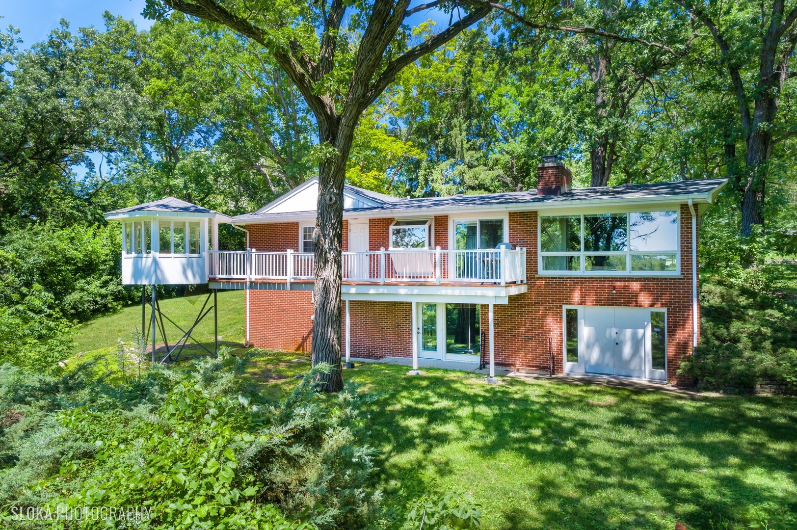 Photo 5 of 42 of 612 Onondaga Drive house