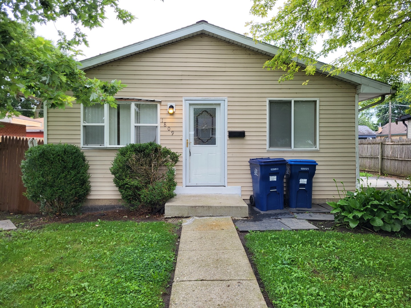 Photo 1 of 29 of 1809 Elizabeth Avenue house