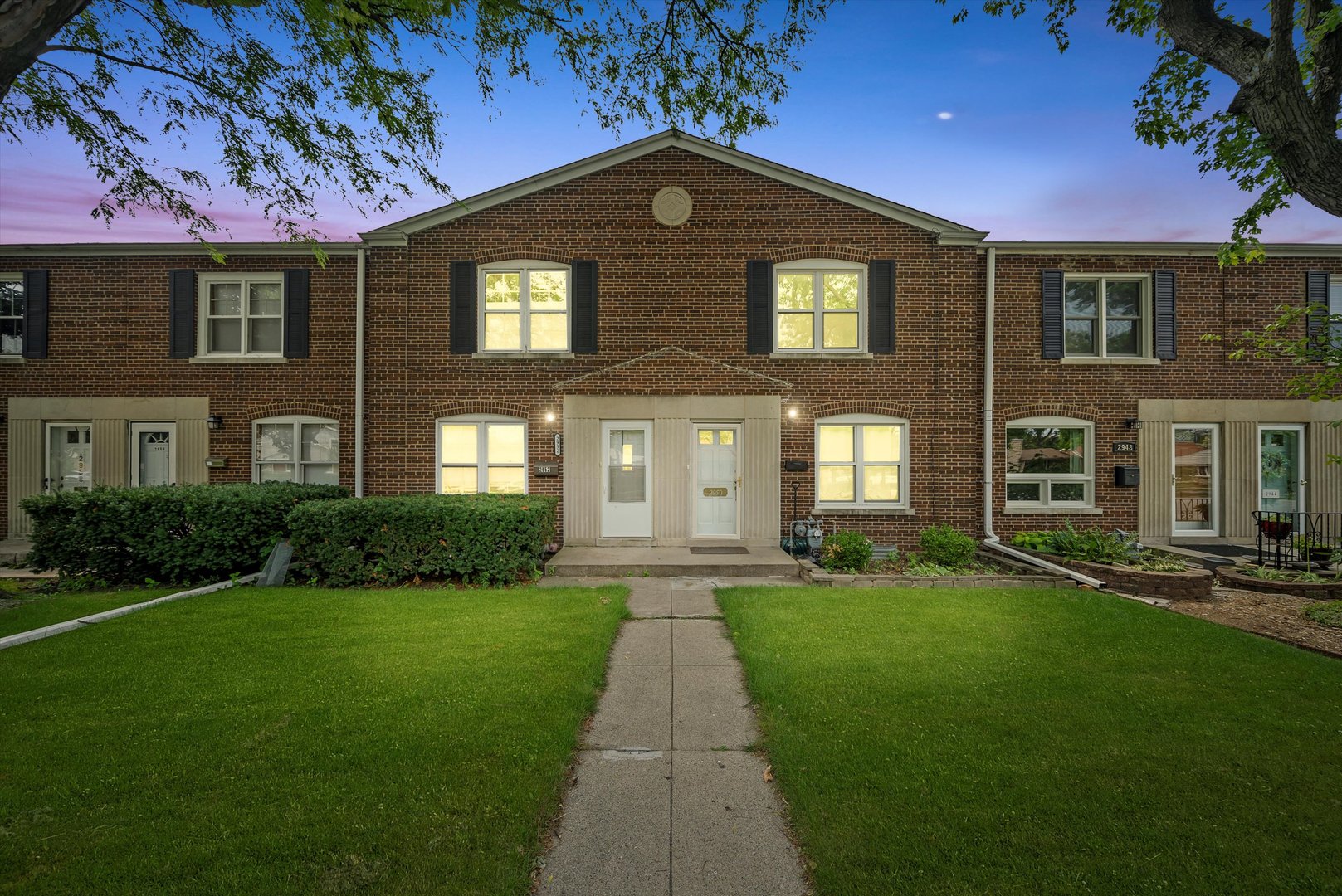 Photo 1 of 20 of 2950 Desplaines Avenue townhome