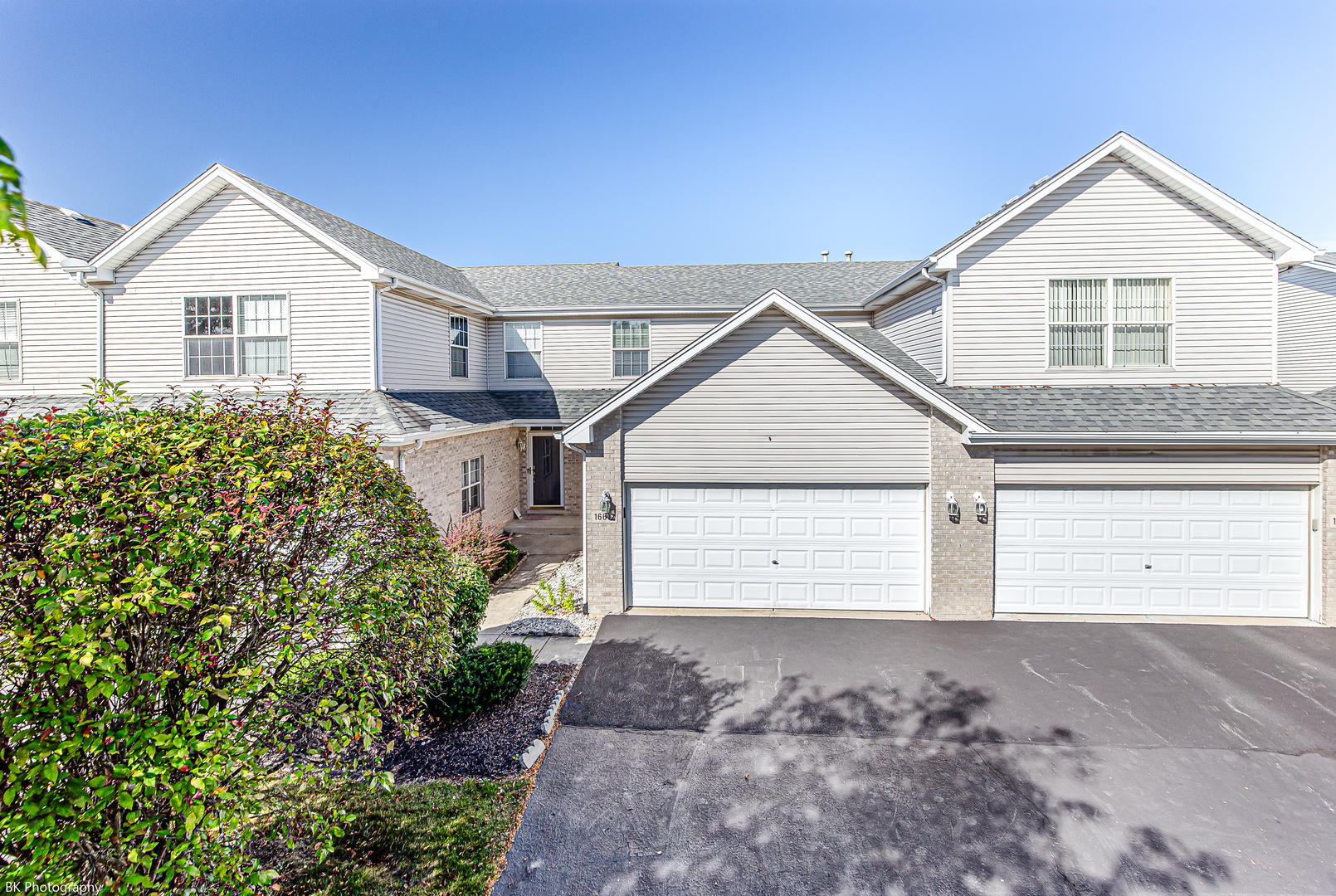 Photo 1 of 14 of 16612 Knottingwood Avenue townhome