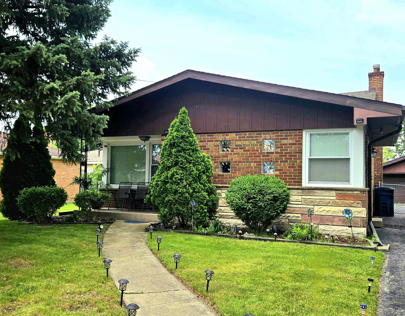 Photo 1 of 24 of 9620 S Kenton Avenue house