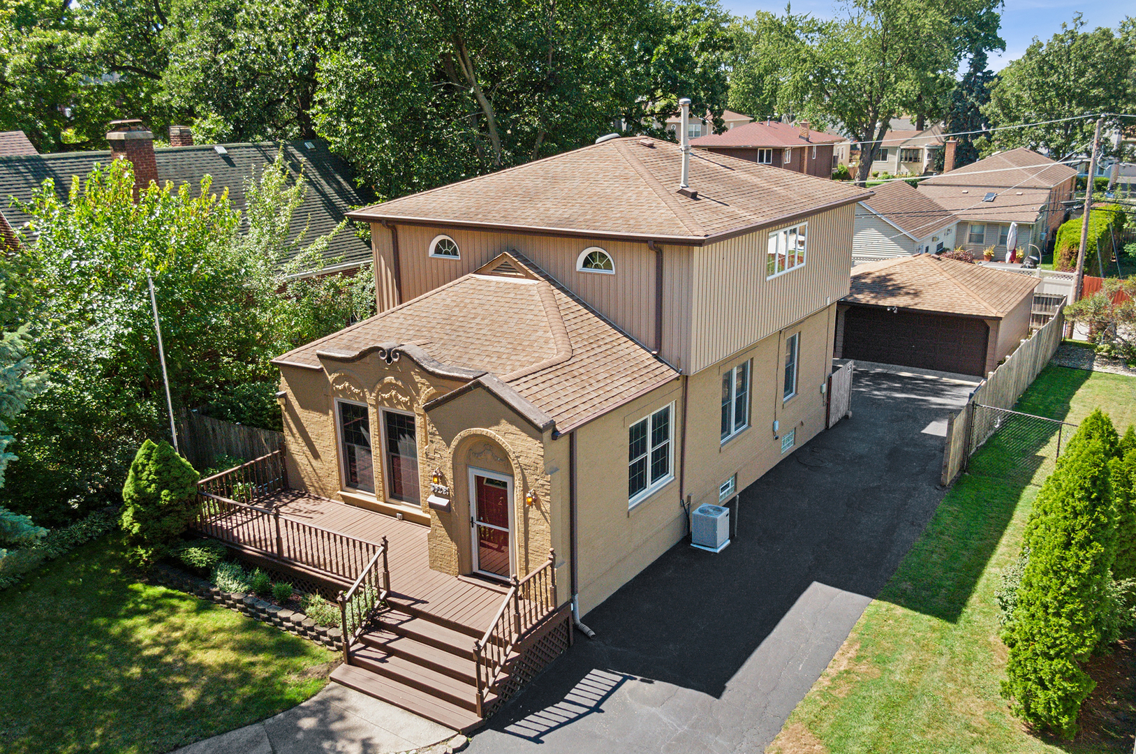 Photo 2 of 40 of 9408 S 51st Avenue house