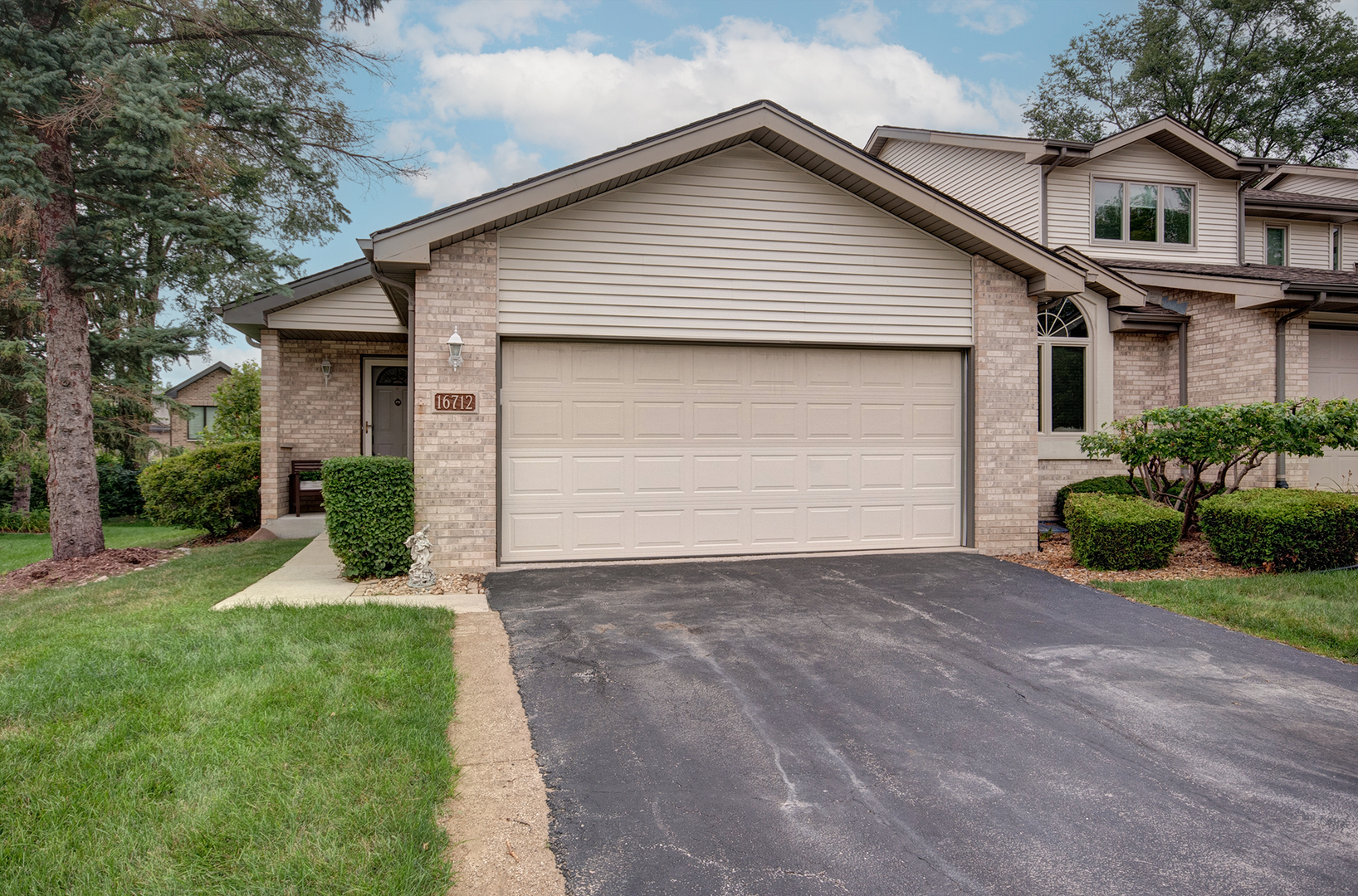 Photo 1 of 29 of 16712 Sheridans Trail townhome