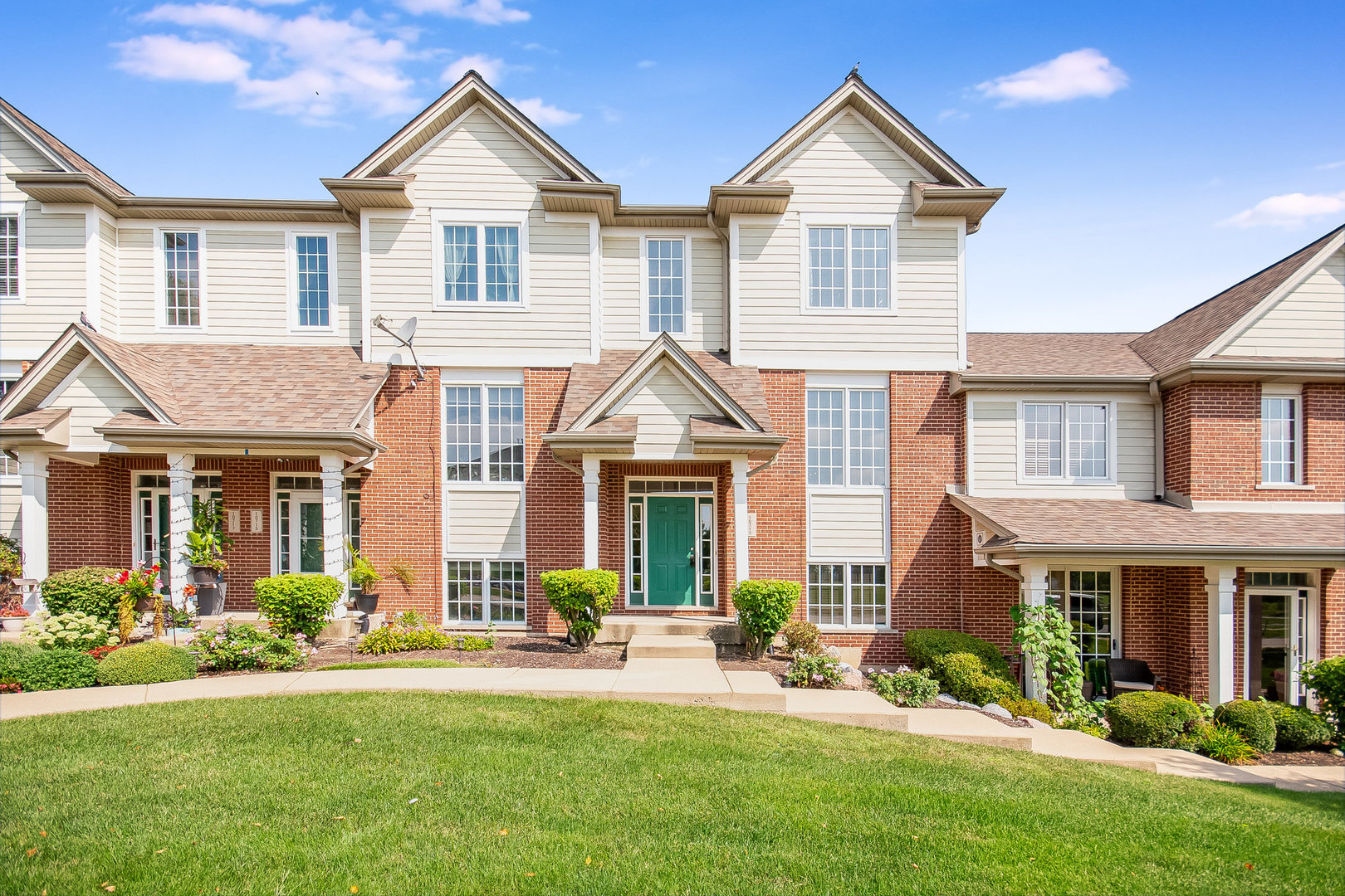 Photo 1 of 15 of 10713 GABRIELLE Lane townhome