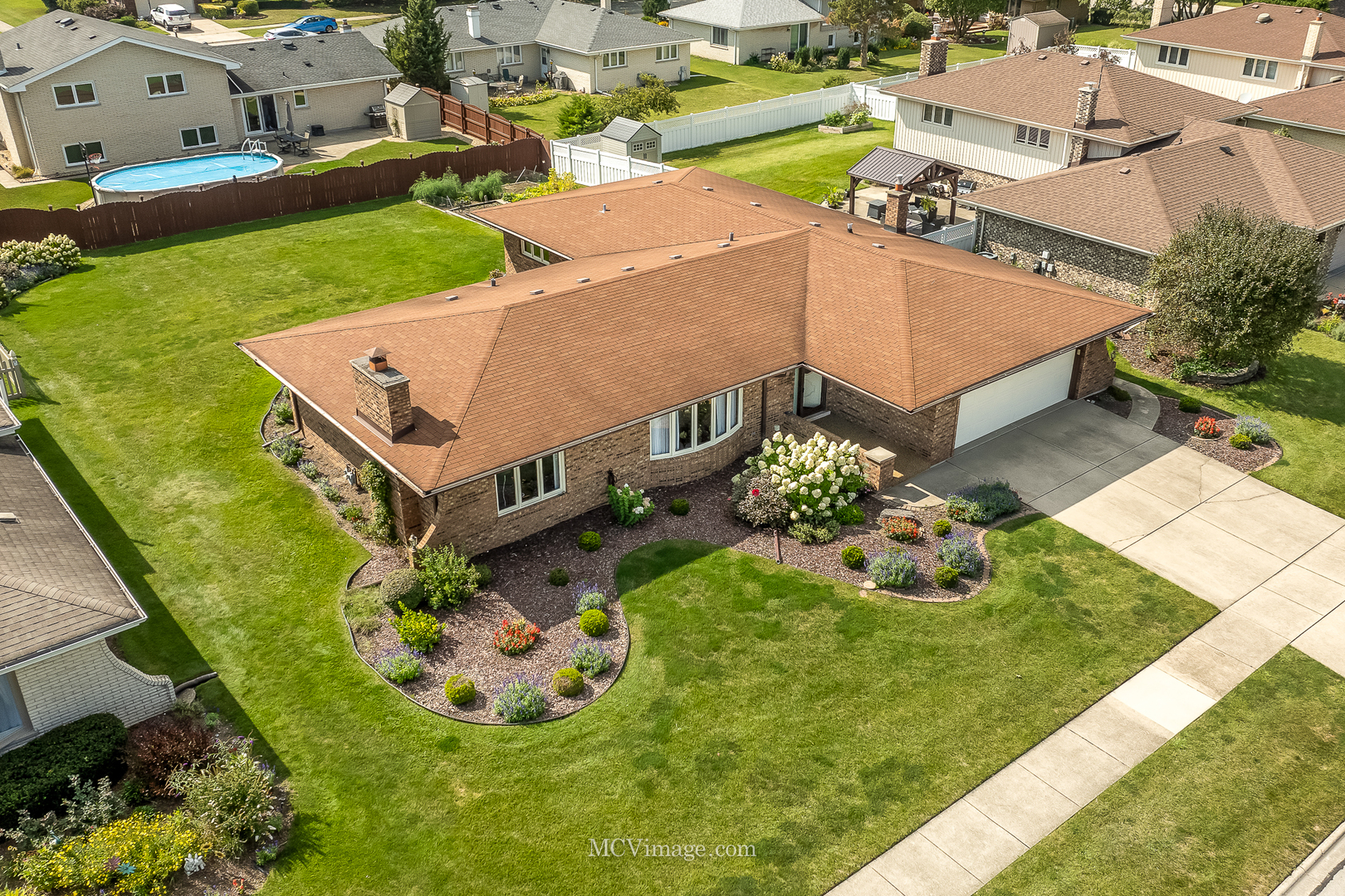 Photo 5 of 40 of 15550 Hollyhock Court house