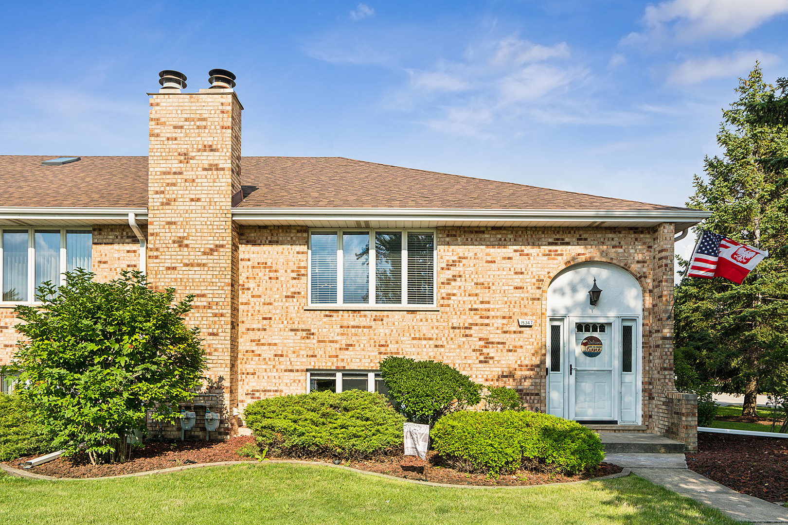 Photo 1 of 21 of 15347 S 73rd Avenue 28 townhome