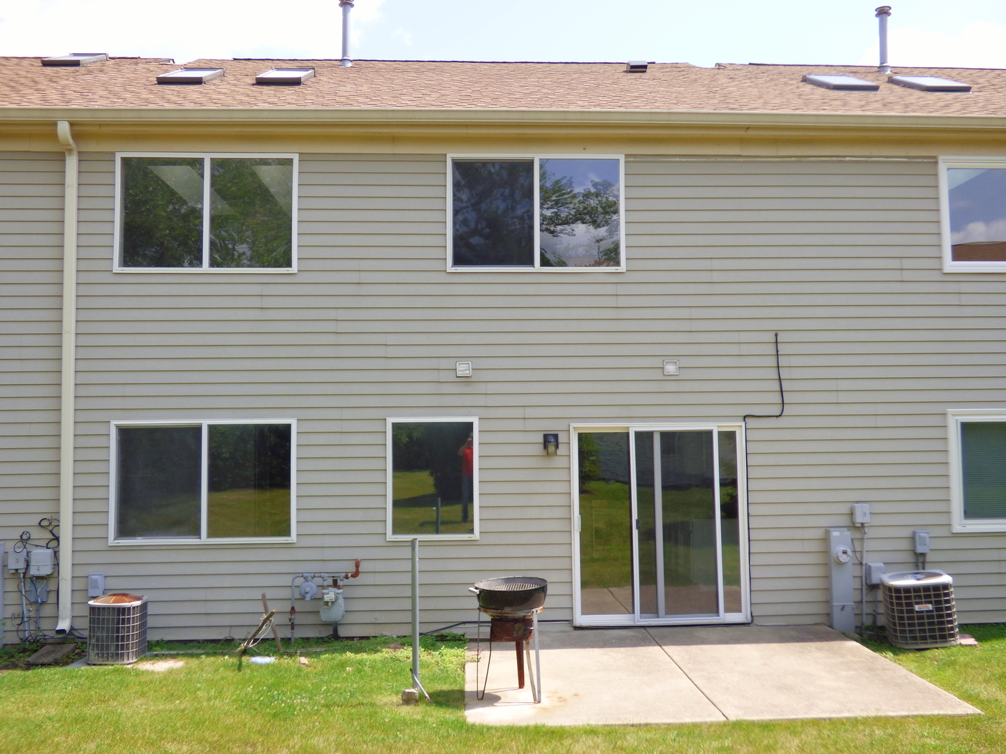 Photo 18 of 21 of 652 Whispering Oaks Court townhome