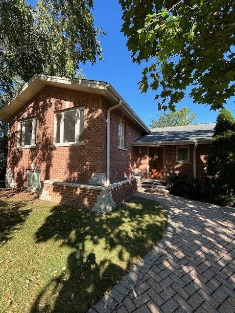 Photo 1 of 21 of 2277 S Westwood Lane house