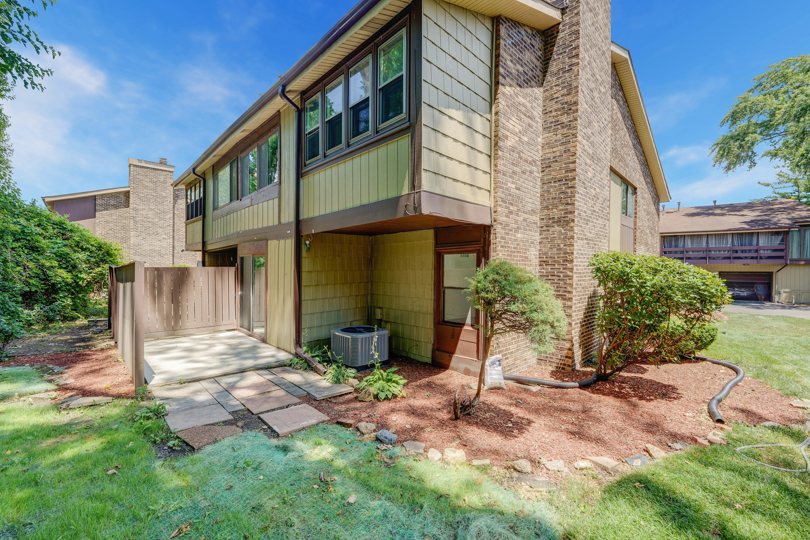 Photo 2 of 27 of 5 W Millstone Court A townhome