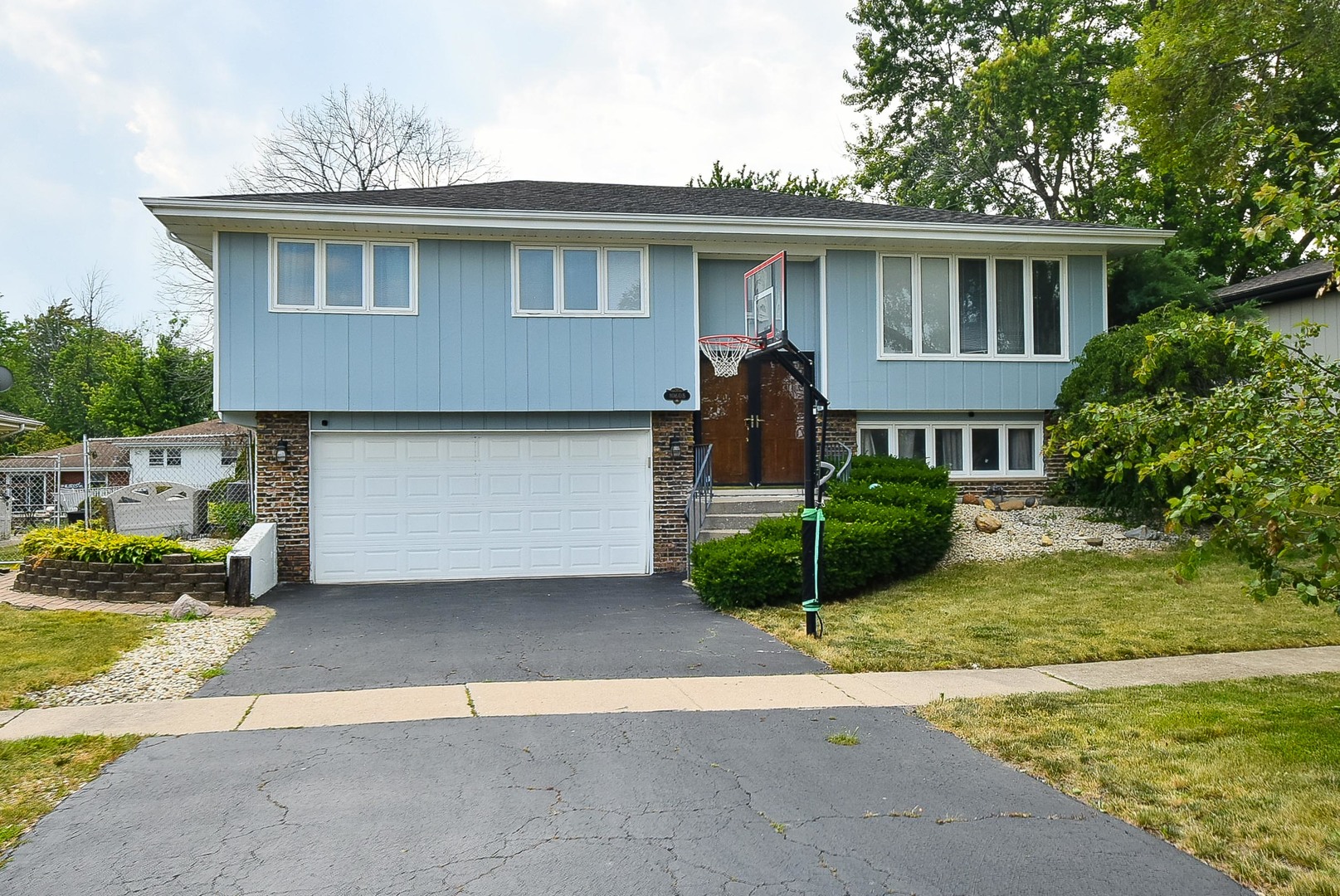 Photo 1 of 20 of 10608 S 84th Avenue house