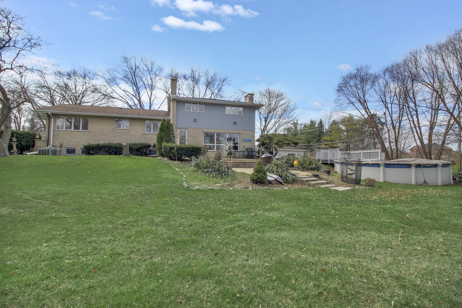 Photo 5 of 32 of 13300 S Stephen Drive house