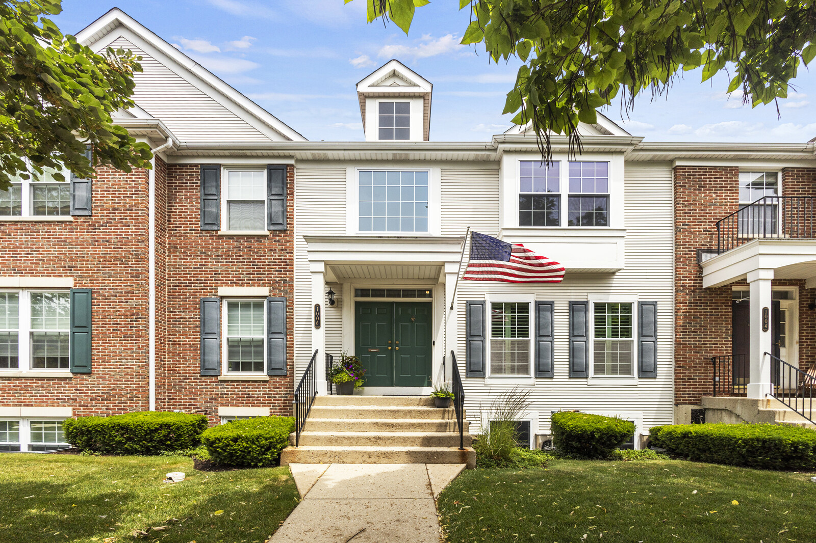 Photo 1 of 34 of 1006 Cedar Street townhome