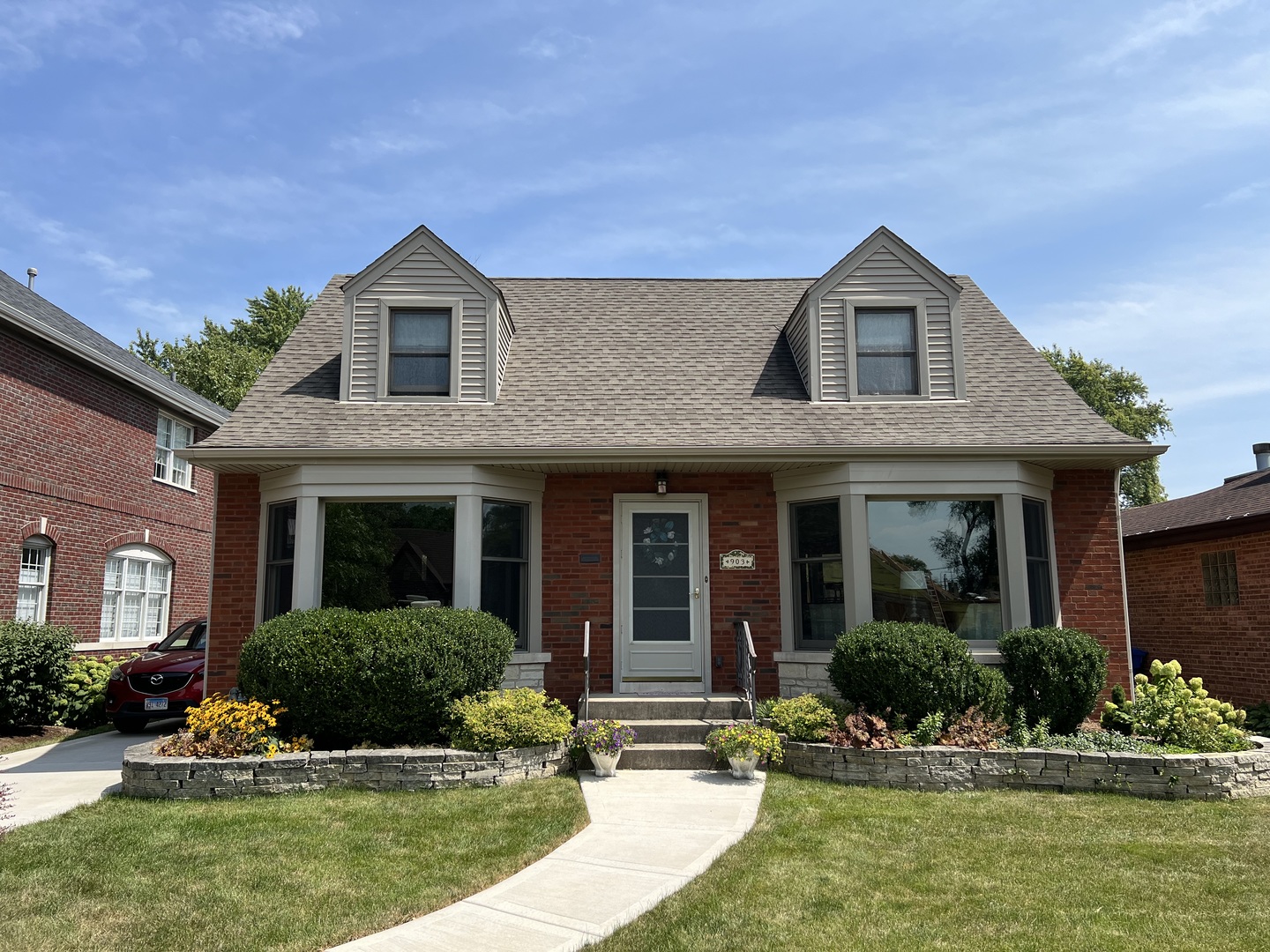 Photo 1 of 46 of 903 S Clifton Avenue house