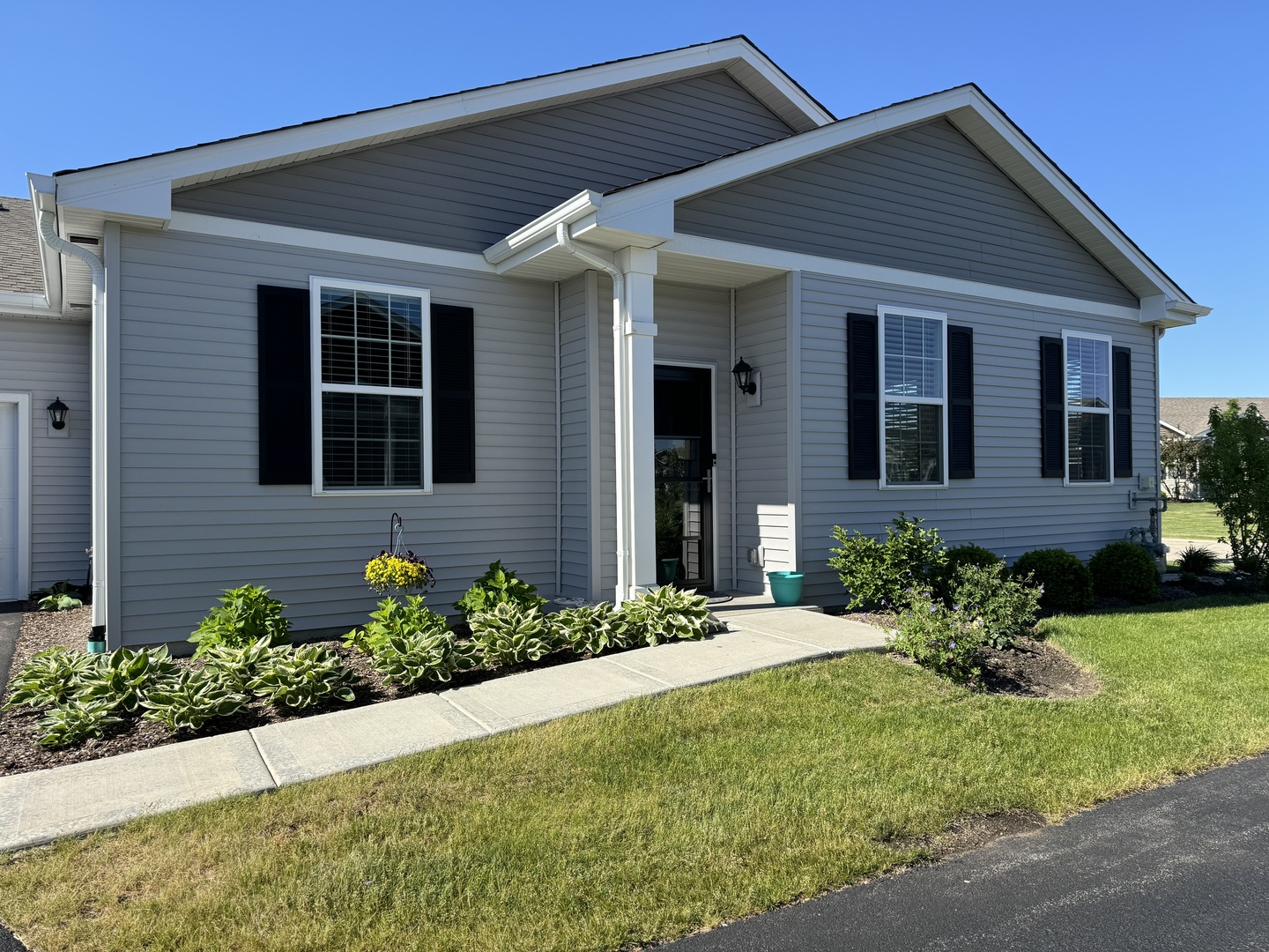 Photo 1 of 12 of 1622 Southern Circle townhome