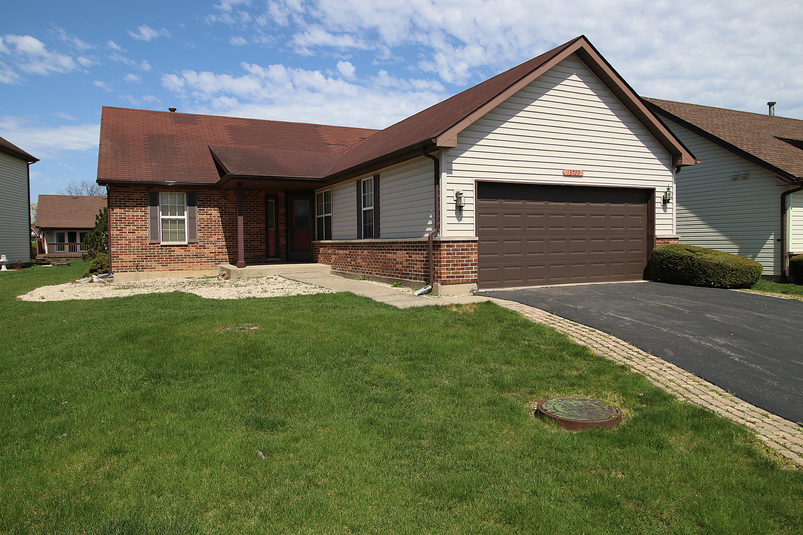 Photo 1 of 22 of 13722 S Cottonwood Lane house