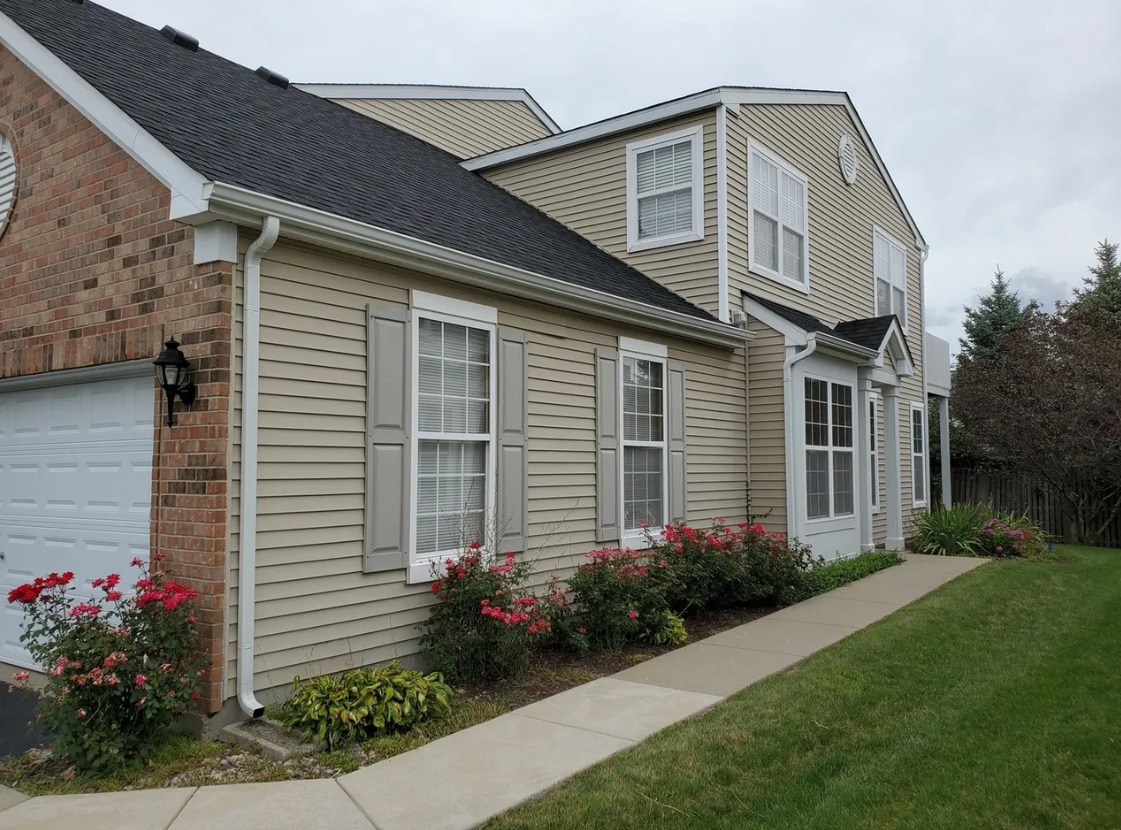 Photo 2 of 20 of 1410 Westhampton Drive townhome