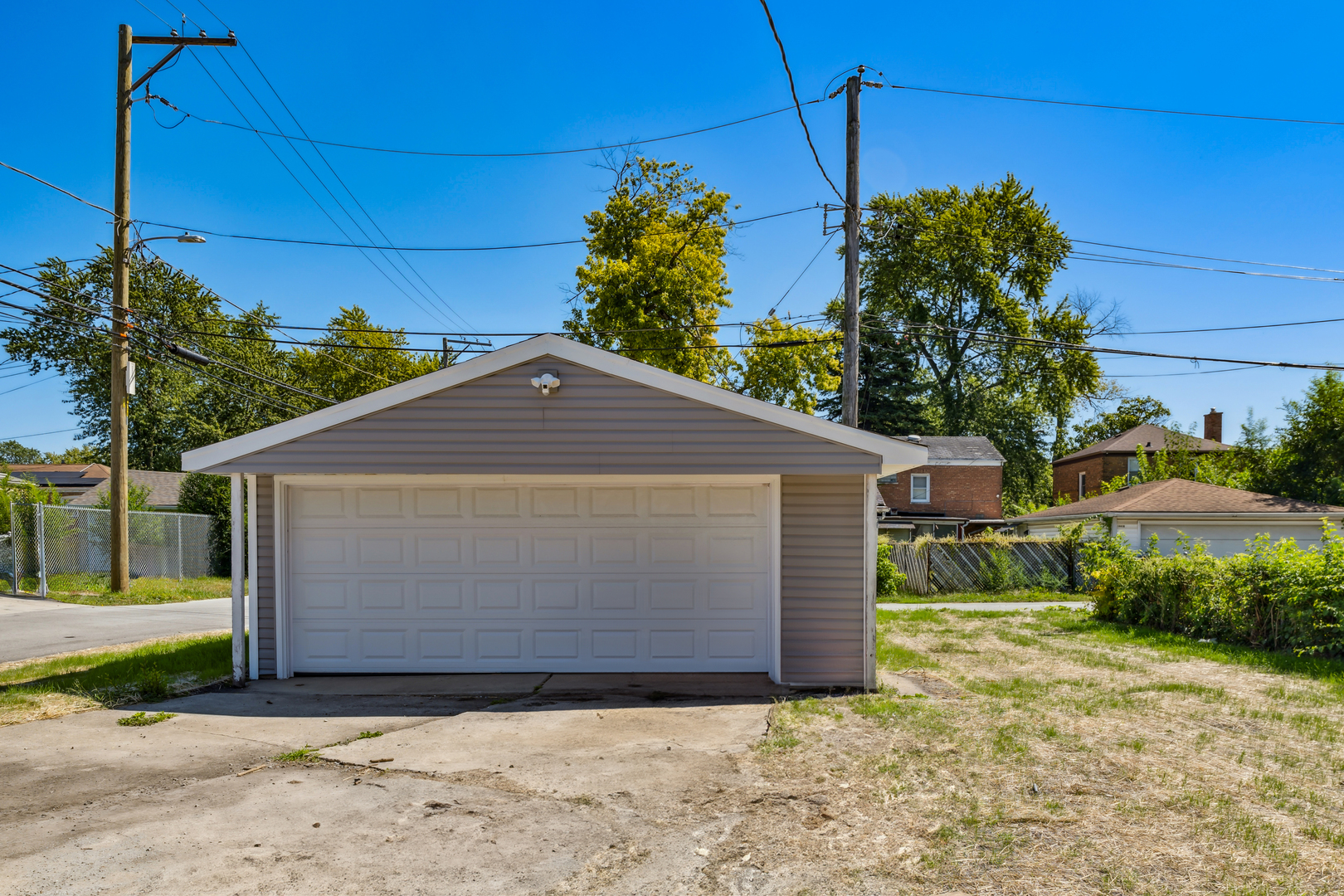 Photo 18 of 18 of 14411 S Clark Street house