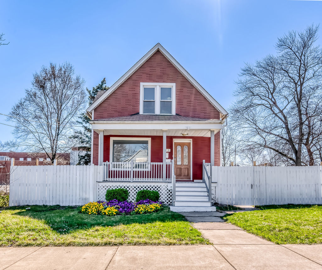 Photo 1 of 5 of 72 E 136th Street house