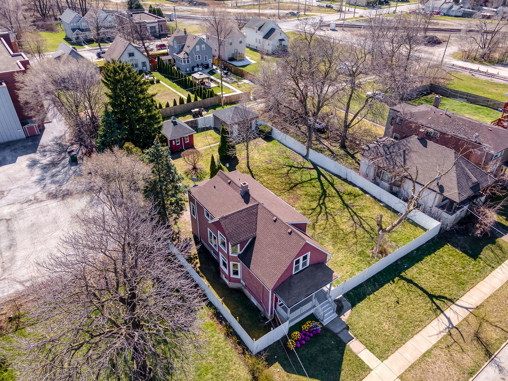 Photo 3 of 5 of 72 E 136th Street house