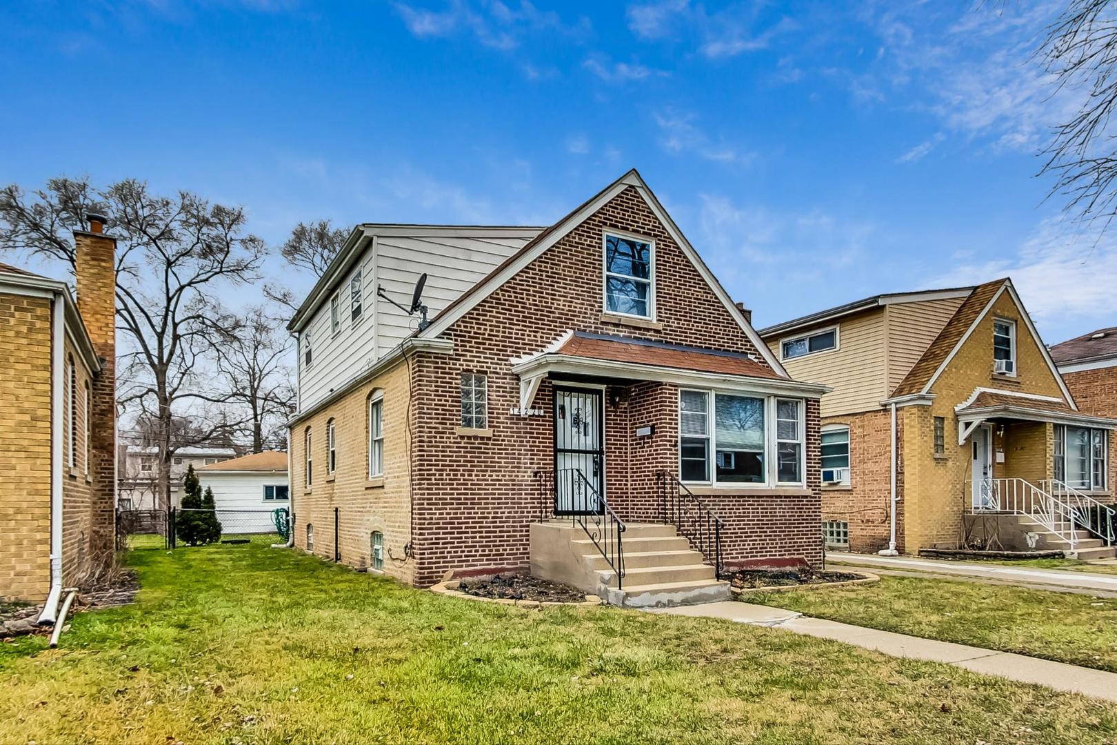 Photo 2 of 43 of 14220 S Wabash Avenue house