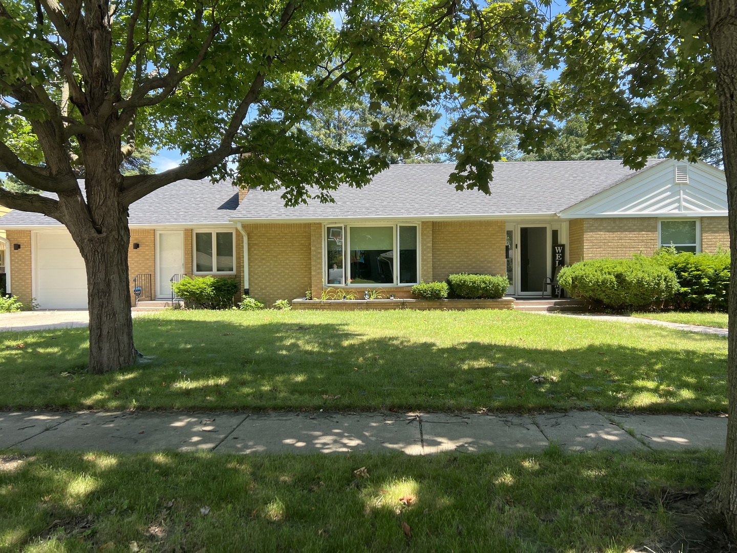 Photo 1 of 5 of 1010 Woodland Drive house