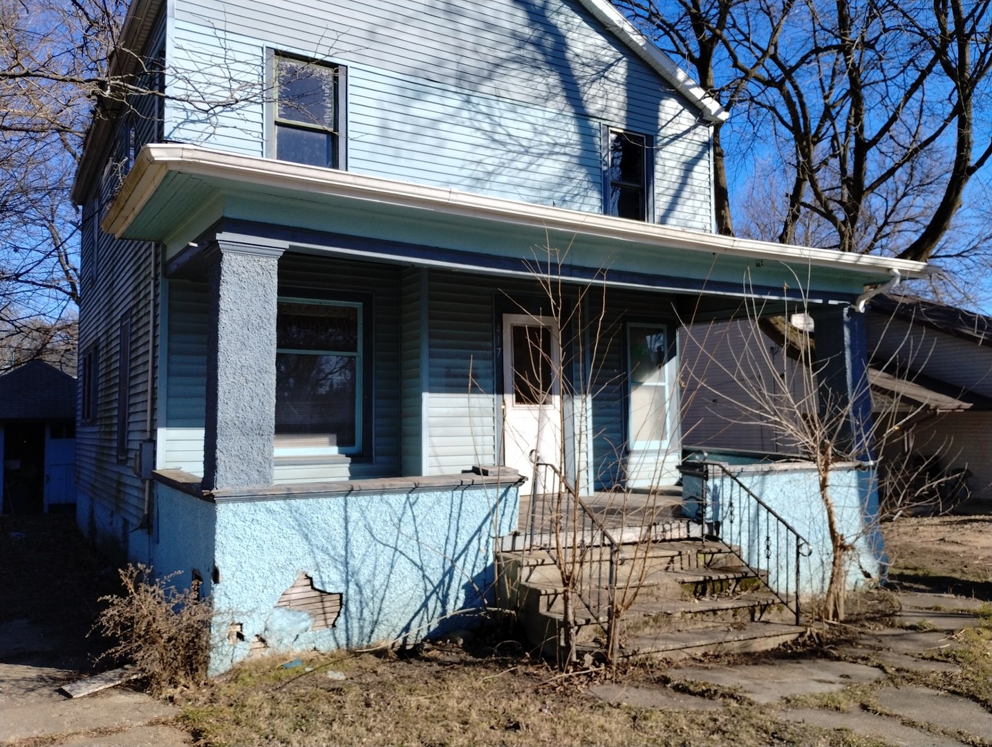 Photo 1 of 8 of 417 Oakley Avenue house