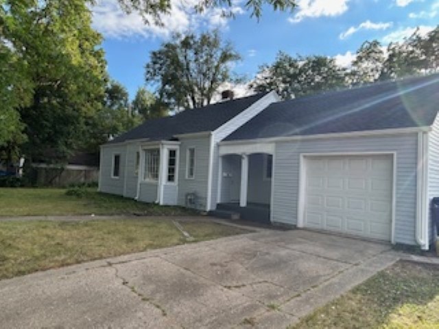 Photo 3 of 24 of 2208 Ridge Avenue house