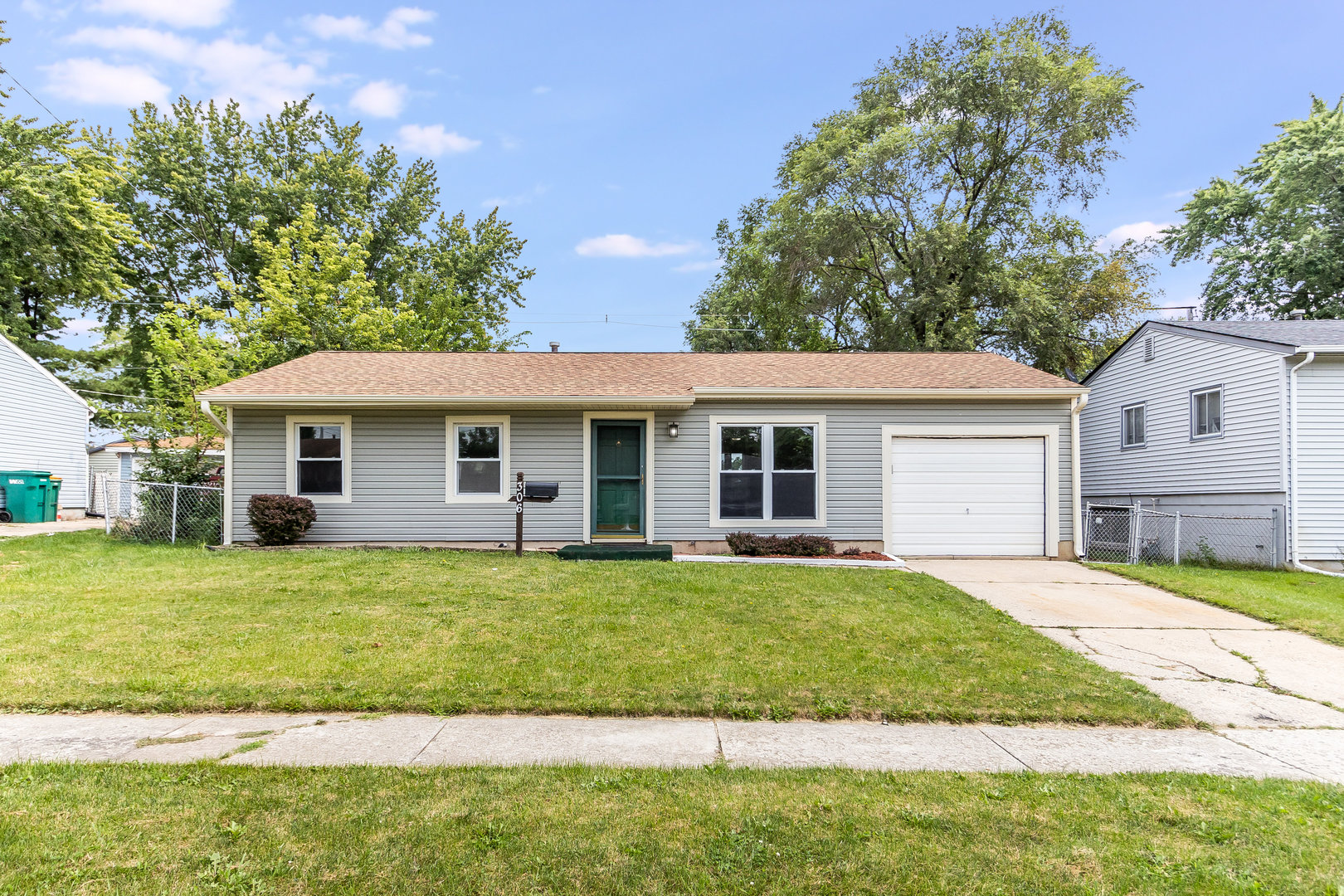 Photo 1 of 14 of 306 Healy Avenue house