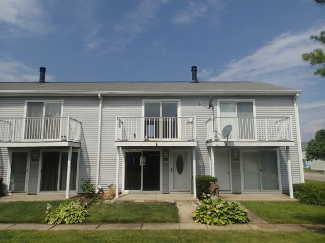 Photo 1 of 20 of 371 Meadow Green Lane townhome