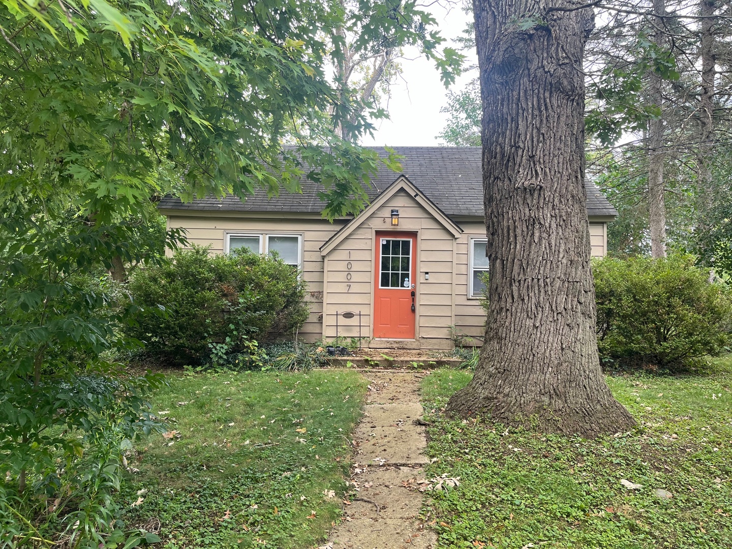 Photo 1 of 1 of 1007 Bayview Drive house