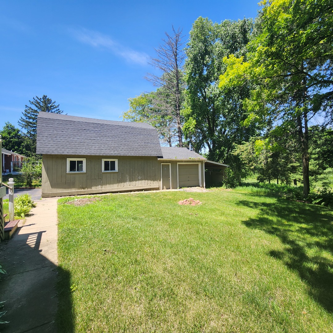 Photo 2 of 10 of 414 W Forest Avenue W house