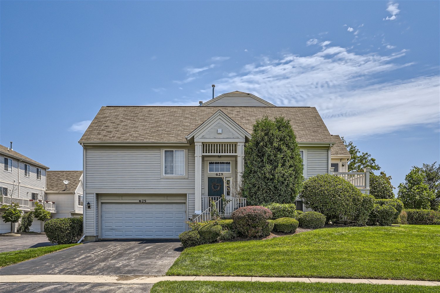 Photo 1 of 11 of 625 S Rosehall Lane condo