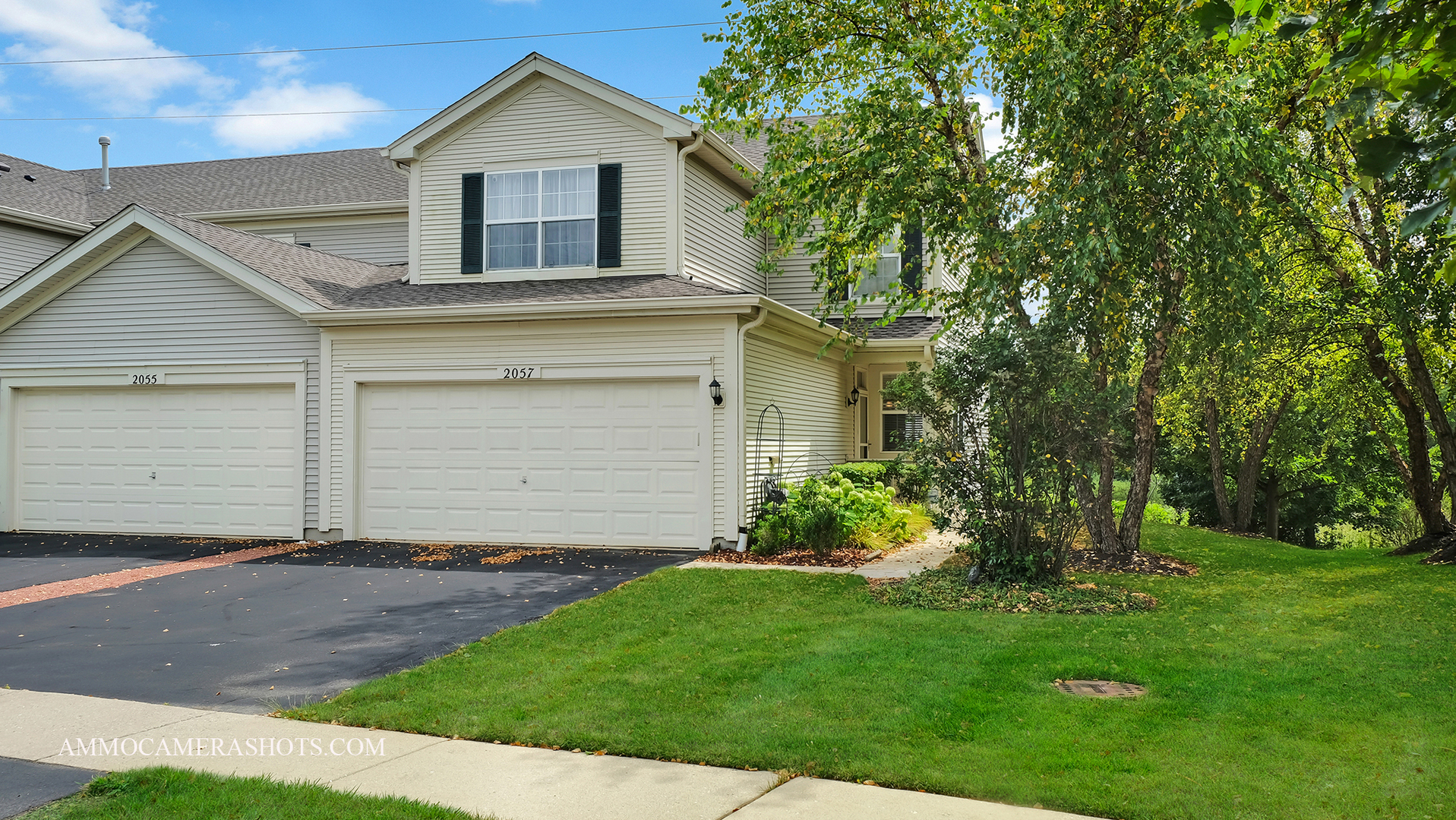 Photo 1 of 18 of 2057 S Kristina Lane townhome