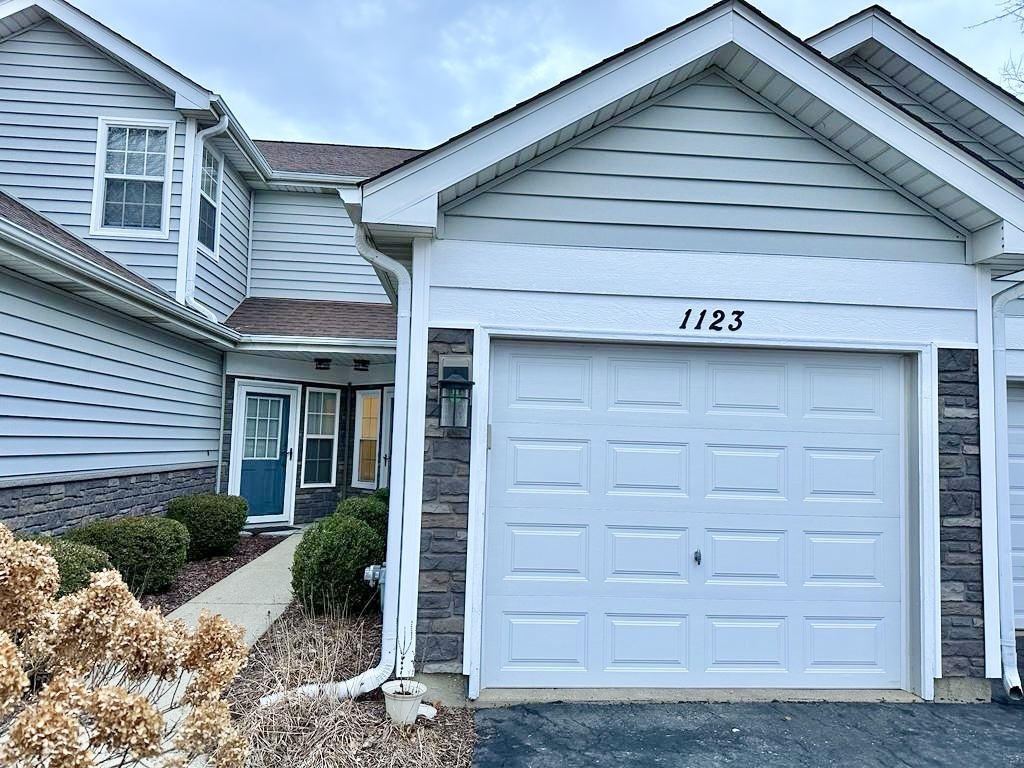 Photo 3 of 35 of 1123 Regency Court townhome