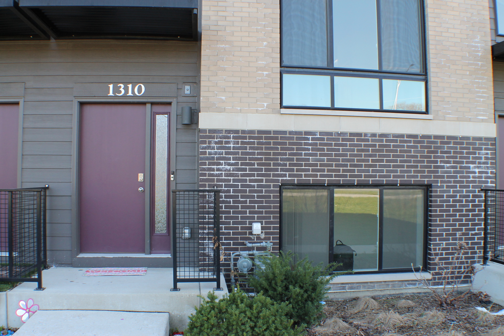 Photo 1 of 16 of 1310 Quadrant Lane townhome