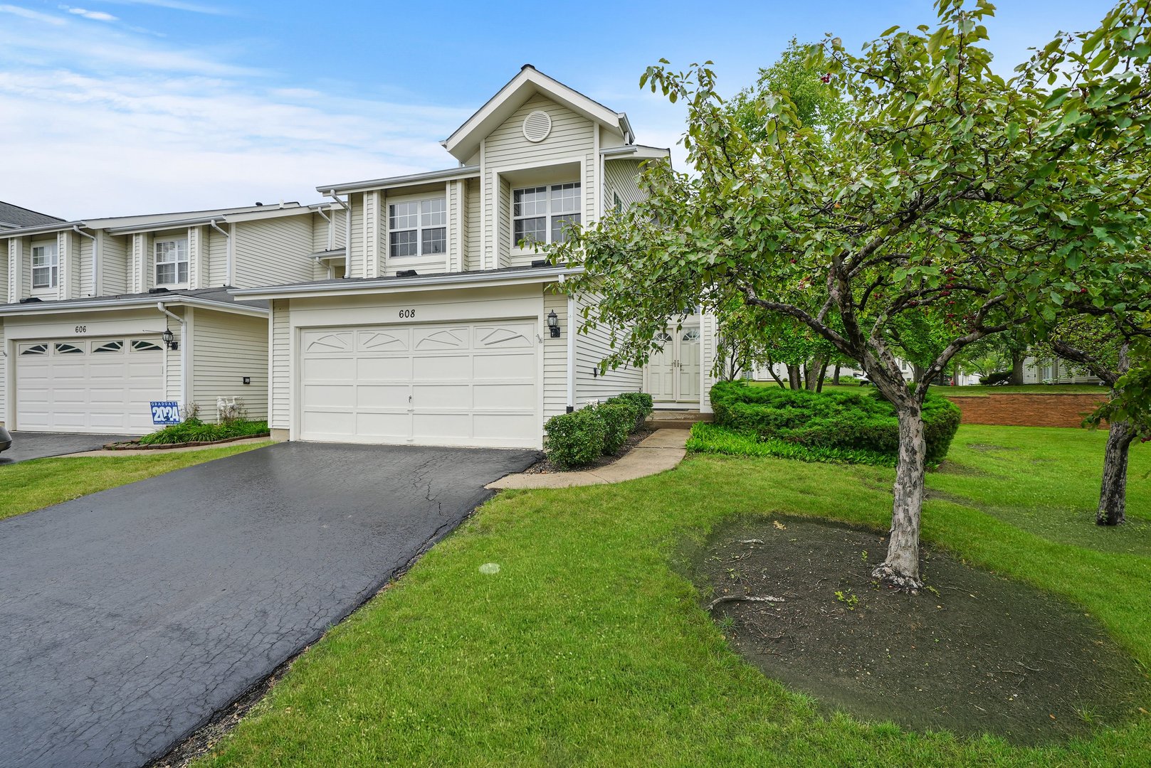 Photo 1 of 16 of 608 Newbury Lane townhome