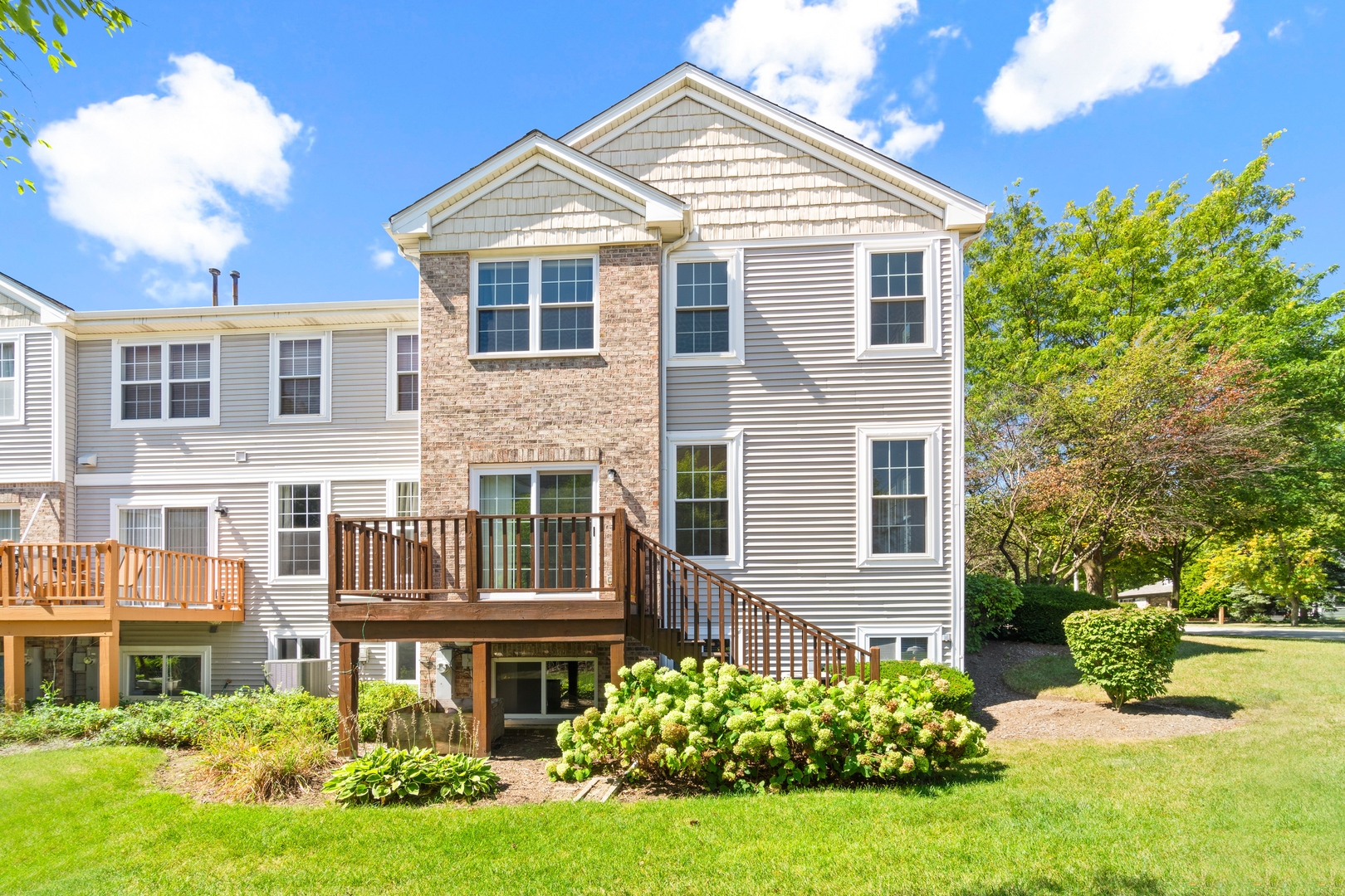 Photo 31 of 36 of 481 Cherry Hill Court townhome