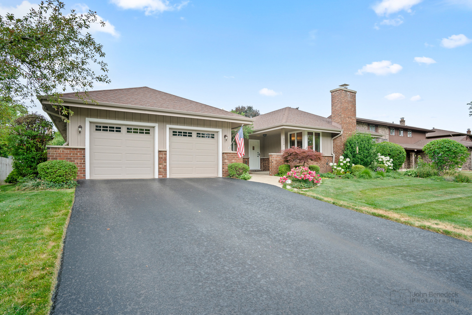 Photo 1 of 39 of 224 Southwick Lane house