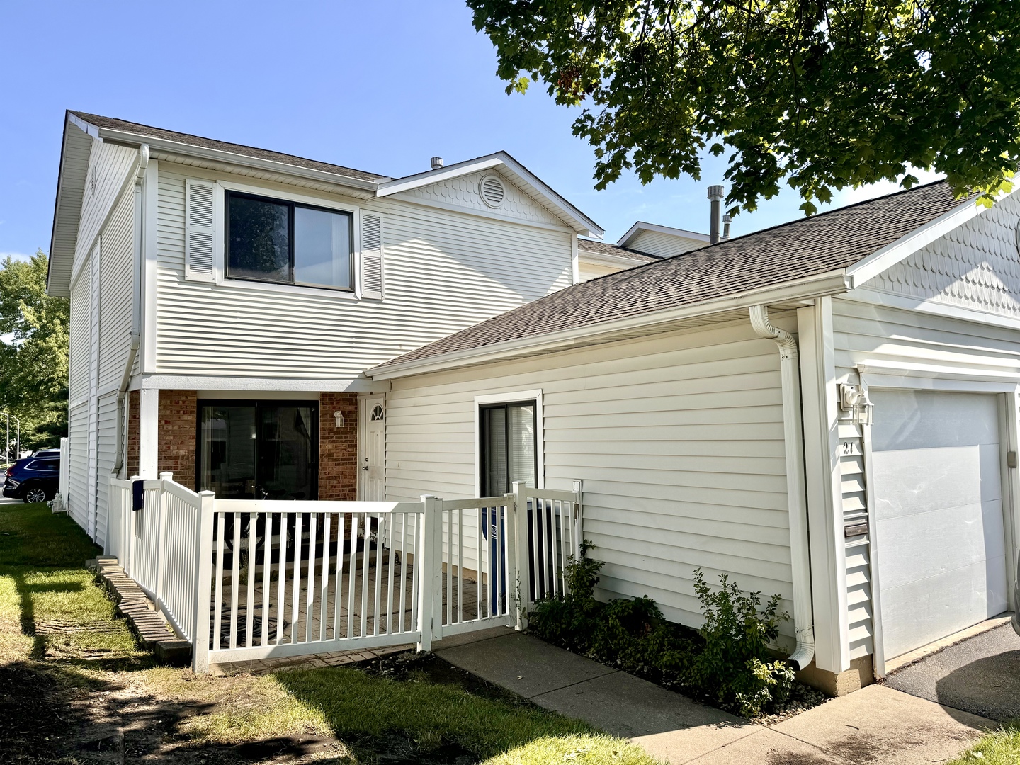 Photo 1 of 3 of 4 N Waterford Drive townhome