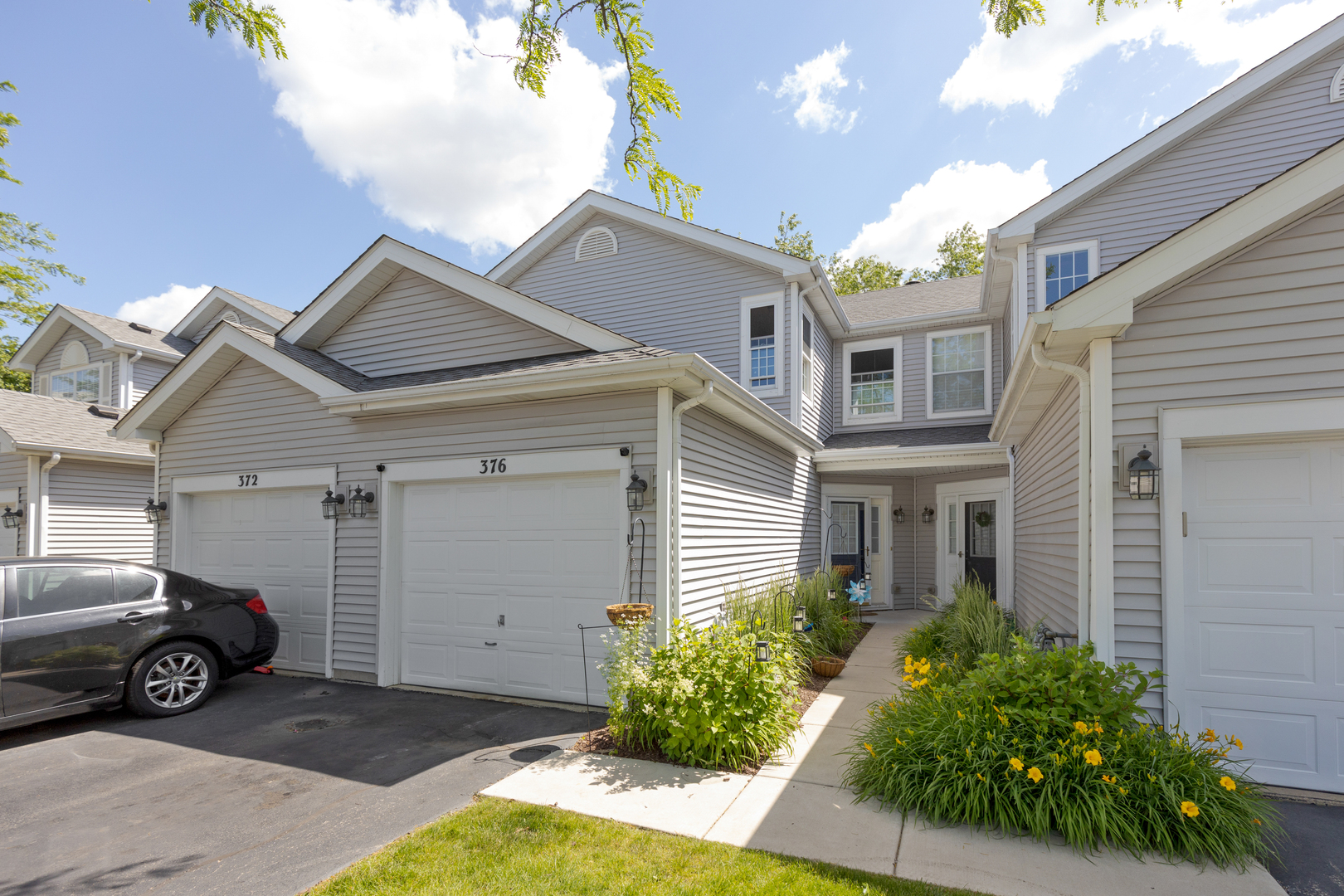 Photo 1 of 20 of 376 Glen Leven Court 376 townhome