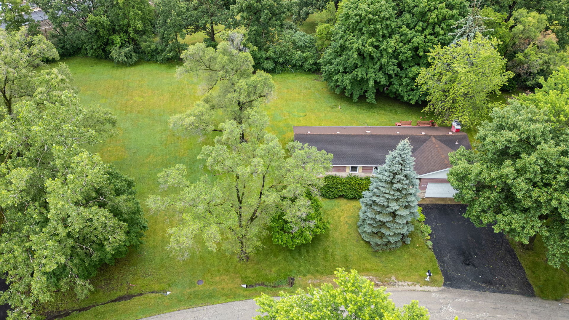 Photo 6 of 27 of 728 Laura Avenue house