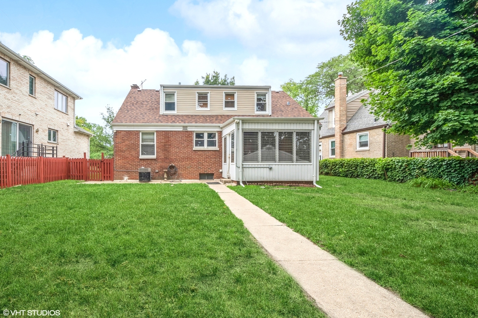 Photo 25 of 26 of 7707 Kilbourn Avenue house