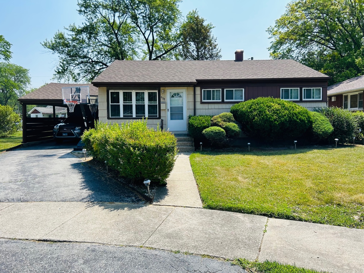 Photo 1 of 14 of 638 E 161st Street house