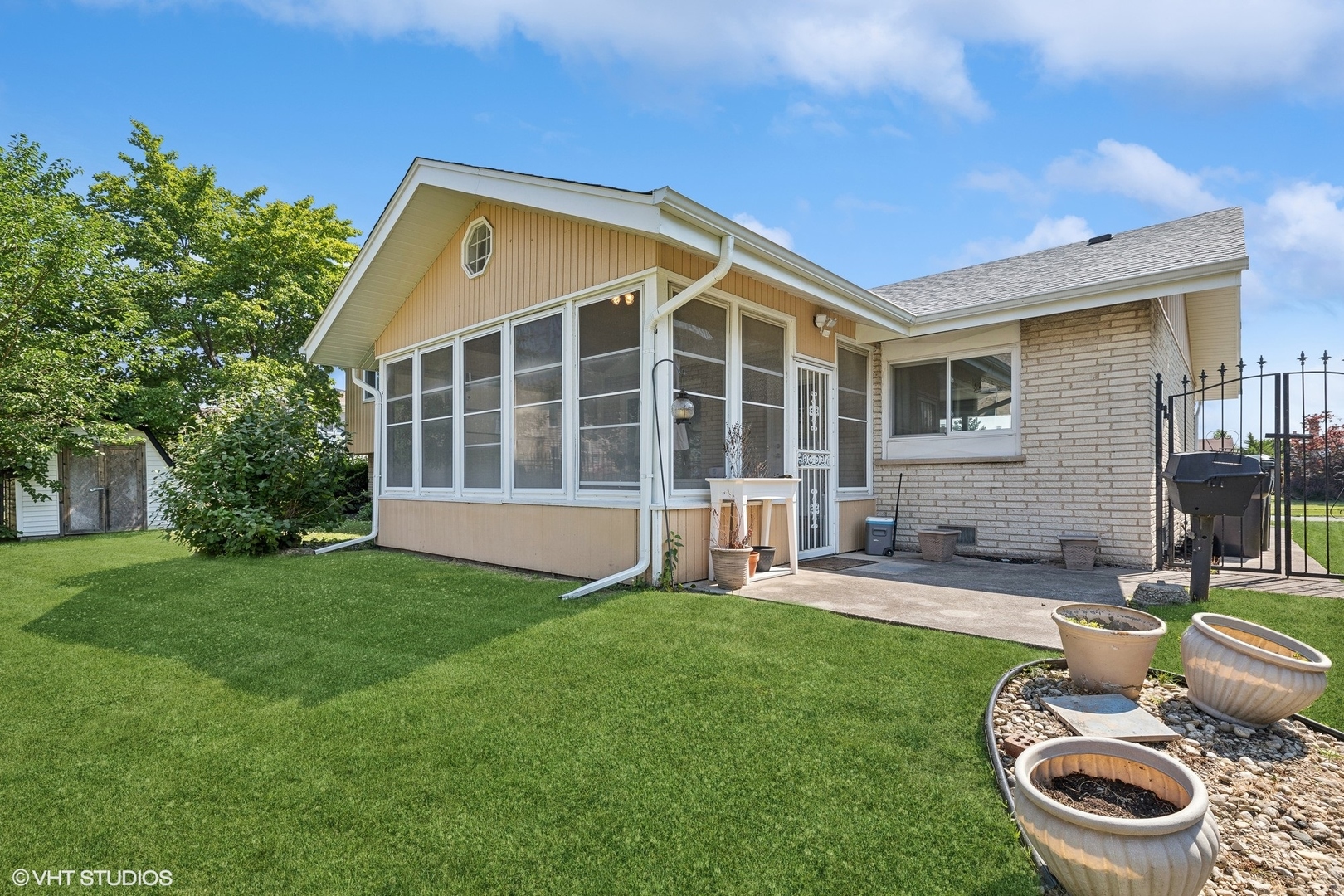 Photo 19 of 23 of 16814 Clyde Avenue house